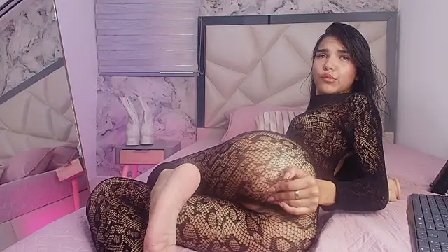 lili jhonson online show from February 4, 11:49 am