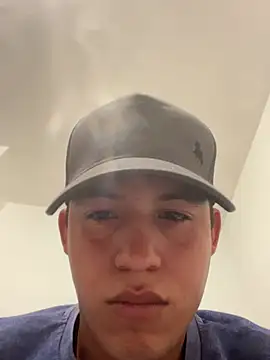 Snapshot of Brandotbmhx chatting on March 23, 8:29 am Brandotbmhx online show from March 23, 8:29 am