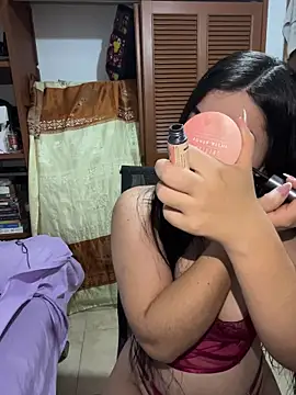 Snapshot of Marilyn_Monrou chatting on February 13, 4:52 am Marilyn Monrou online show from February 13, 4:52 am