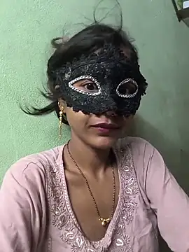 Laxmidevi000 online show from June 2, 7:43 am