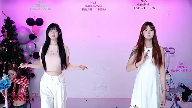 CM---002 online show from April 4, 1:48 am