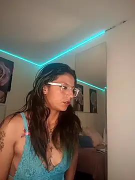 SamathaMay online show from April 12, 9:09 pm