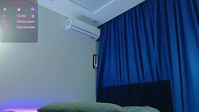 Snapshot of Lina_lust_ chatting on February 23, 11:35 pm Lina lust online show from February 23, 11:35 pm