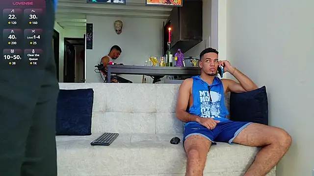 heteros curious online show from December 13, 8:25 pm