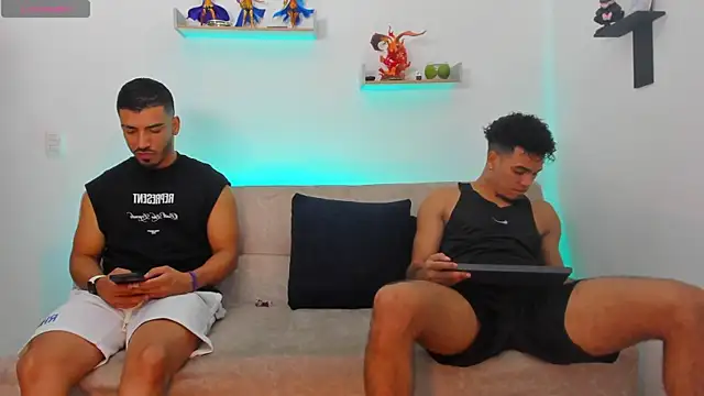 heteros curious online show from May 13, 1:14 am
