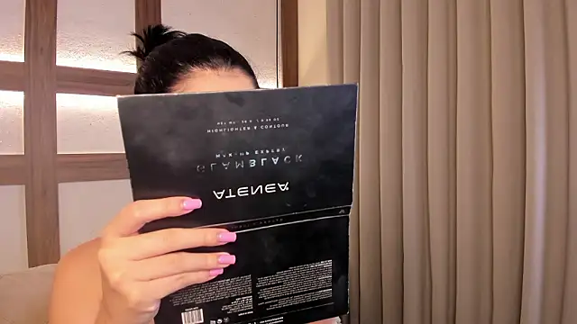 Snapshot of SarhaVega chatting on February 4, 1:06 pm SarhaVega online show from February 4, 1:06 pm