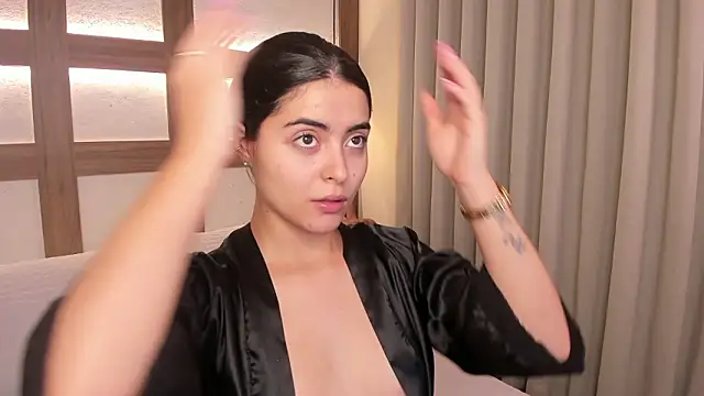 Snapshot of SarhaVega chatting on February 6, 1:36 pm SarhaVega online show from February 6, 1:36 pm