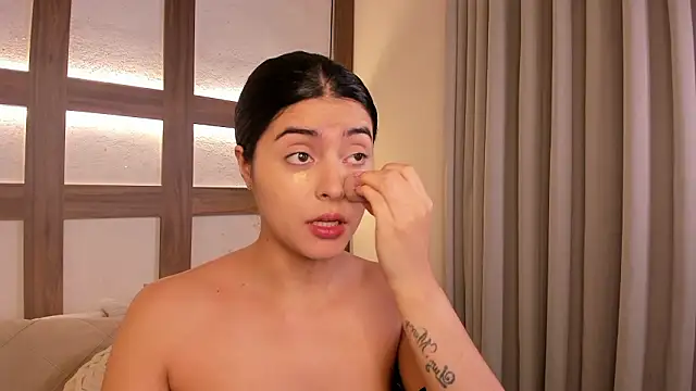 Snapshot of SarhaVega chatting on February 9, 12:31 pm SarhaVega online show from February 9, 12:31 pm