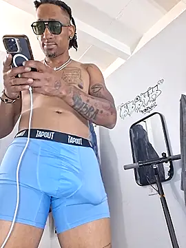 MTheRealrDLlongCrippler online show from March 11, 12:33 pm