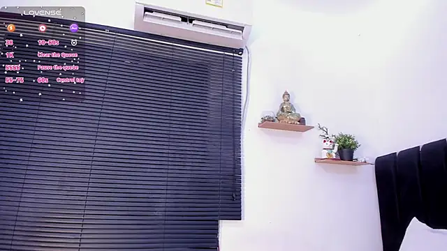 hinnataSmilerr online show from April 10, 9:52 pm