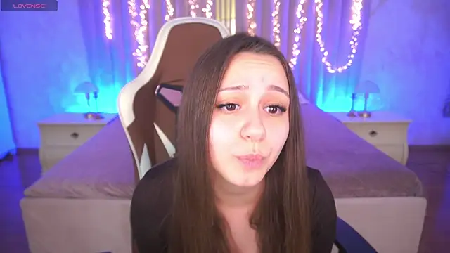 TinyNatalie online show from March 30, 1:23 pm