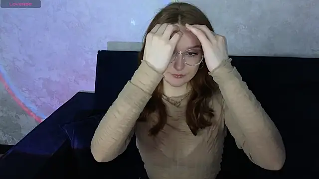 Snapshot of Ginger_Kristin chatting on February 17, 6:54 am Ginger Kristin online show from February 17, 6:54 am