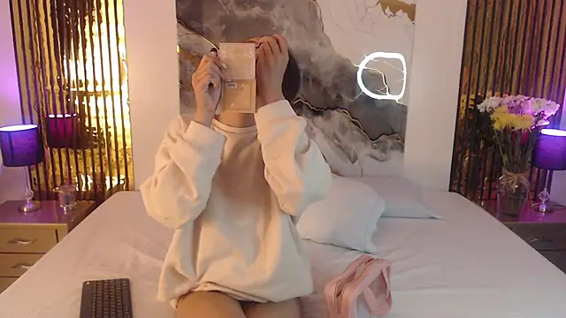 MiticaBrennet  online show from February 7, 3:54 am