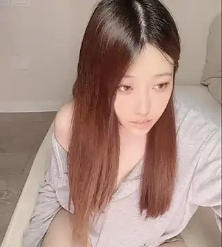 clara-cc online show from June 18, 1:48 pm