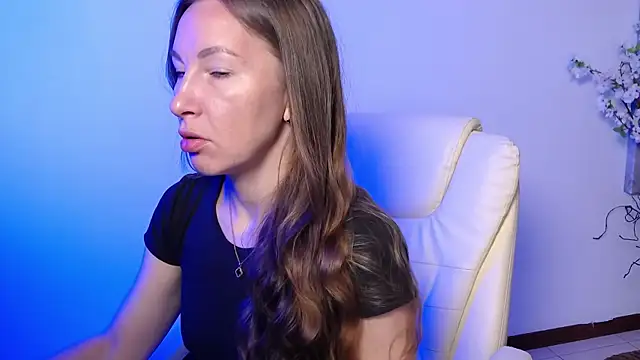 Brandy Gem online show from June 27, 7:35 am