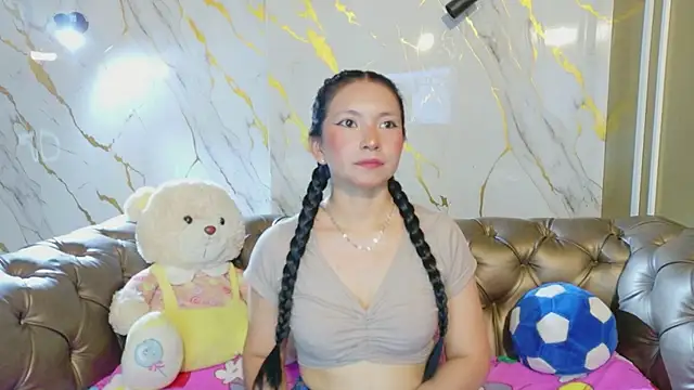 Cloe16  online show from February 13, 3:24 am