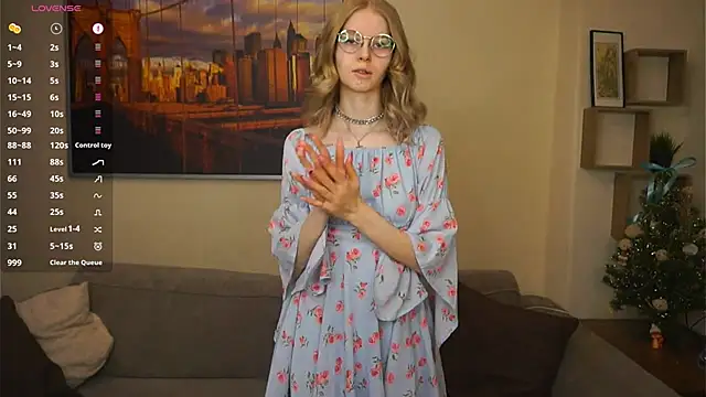 ToyaPletz online show from March 4, 5:08 pm