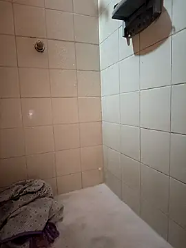 DaslyTsRoze online show from March 22, 1:36 pm