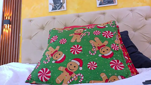 dayis miller online show from April 14, 9:10 pm