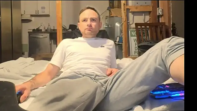 famous1tad online show from December 20, 12:12 pm