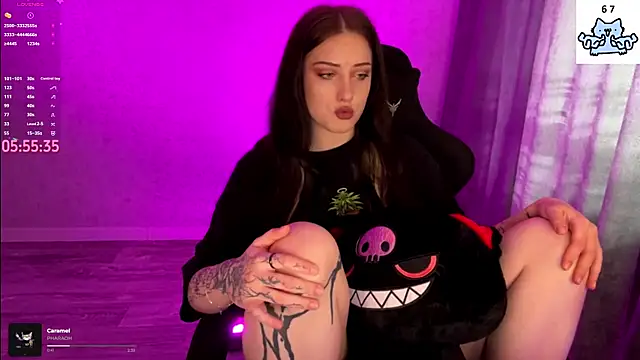 Meowluly online show from May 3, 9:10 pm