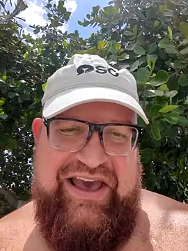 Snapshot of BigBearforCuddles chatting on May 13, 5:43 pm BigBearforCuddles online show from May 13, 5:43 pm