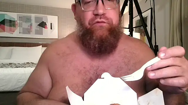 BigBearforCuddles online show from July 4, 3:35 am