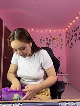 Davne  online show from April 13, 10:59 pm