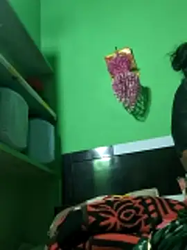 Uma sain online show from February 15, 3:09 pm