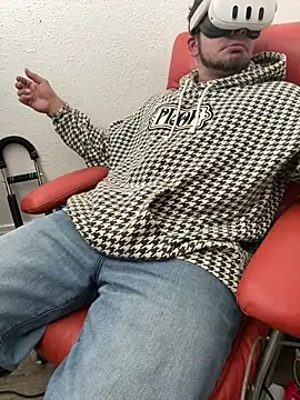 2addictivelyhorny online show from February 22, 7:08 am