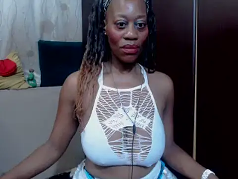 Snapshot of sweetcandyx24 chatting on January 9, 10:11 pm sweetcandyx24 online show from January 9, 10:11 pm