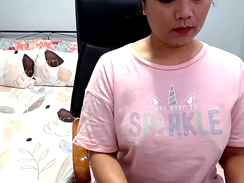 AsianB00bGoddess online show from March 23, 12:36 am