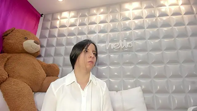 sol-angel online show from February 6, 3:48 pm