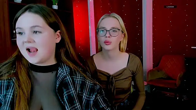 candy flossie1 online show from February 23, 7:44 pm