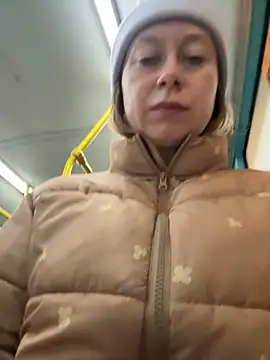 Brooke lover online show from April 5, 7:00 pm