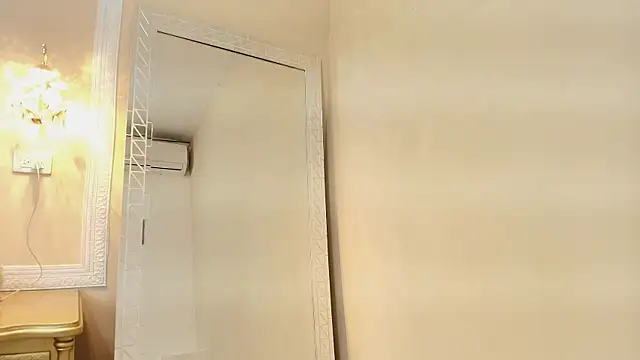 HallieStone online show from June 4, 12:44 pm