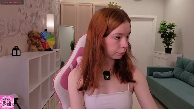Snapshot of eva_aria chatting on June 11, 1:05 am eva aria online show from June 11, 1:05 am