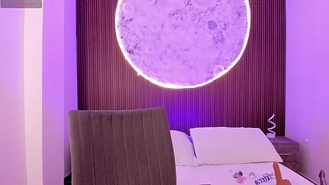 IvannaVolk  online show from February 4, 5:13 am