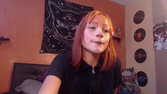 Snapshot of Layla_quinn chatting on June 24, 2:16 pm Layla quinn online show from June 24, 2:16 pm