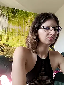 Melissa Kyle online show from February 3, 9:47 am