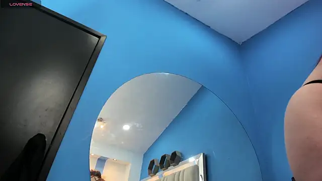 melany love0 online show from March 28, 12:38 pm