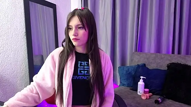 TiinaJonus  online show from April 6, 4:46 am