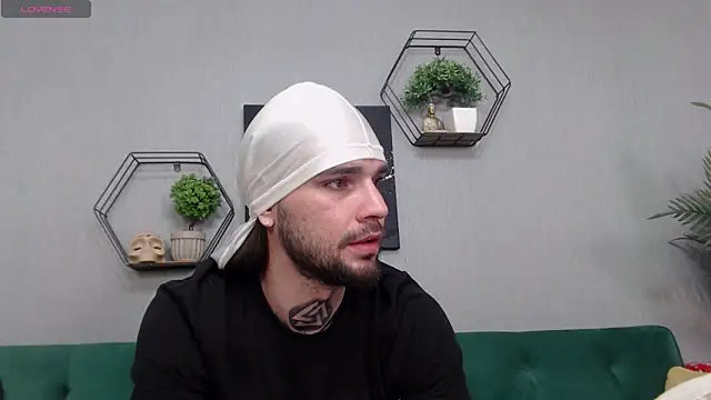 KaneHunter online show from April 14, 3:51 pm