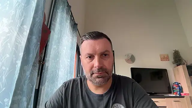 coolsmith81 online show from June 15, 7:43 am