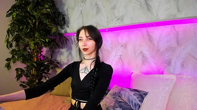 Ellen Hops online show from March 21, 8:19 am