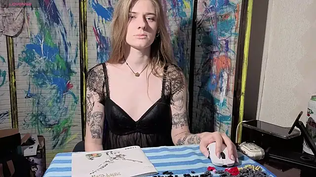 Snapshot of Adell_Love chatting on May 31, 5:09 pm Adell Love online show from May 31, 5:09 pm