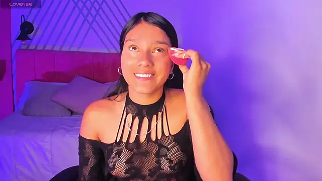 Kari Kaory online show from May 29, 1:20 pm
