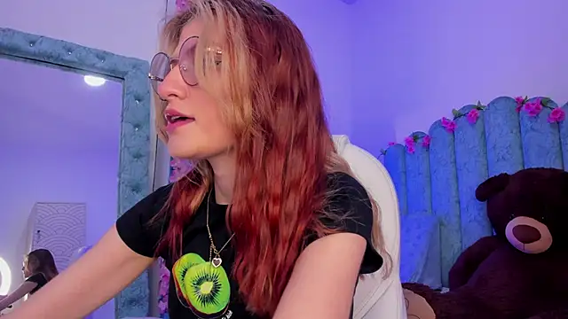 Ash 20  online show from December 4, 2:15 pm