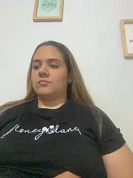 LoreinnFox online show from April 19, 8:22 pm