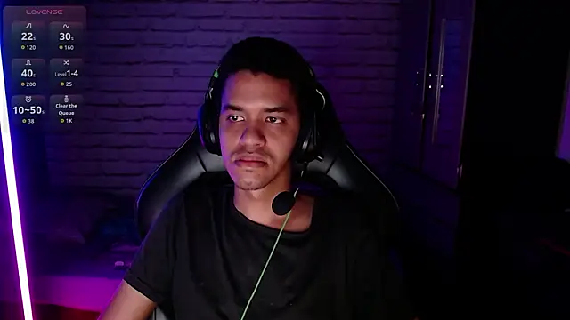 Snapshot of not4work chatting on March 16, 6:17 am not4work online show from March 16, 6:17 am